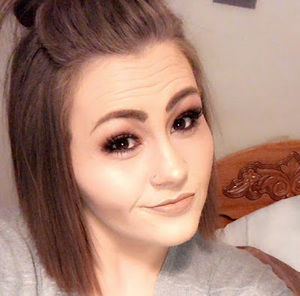 Meet your Posher, Kendra